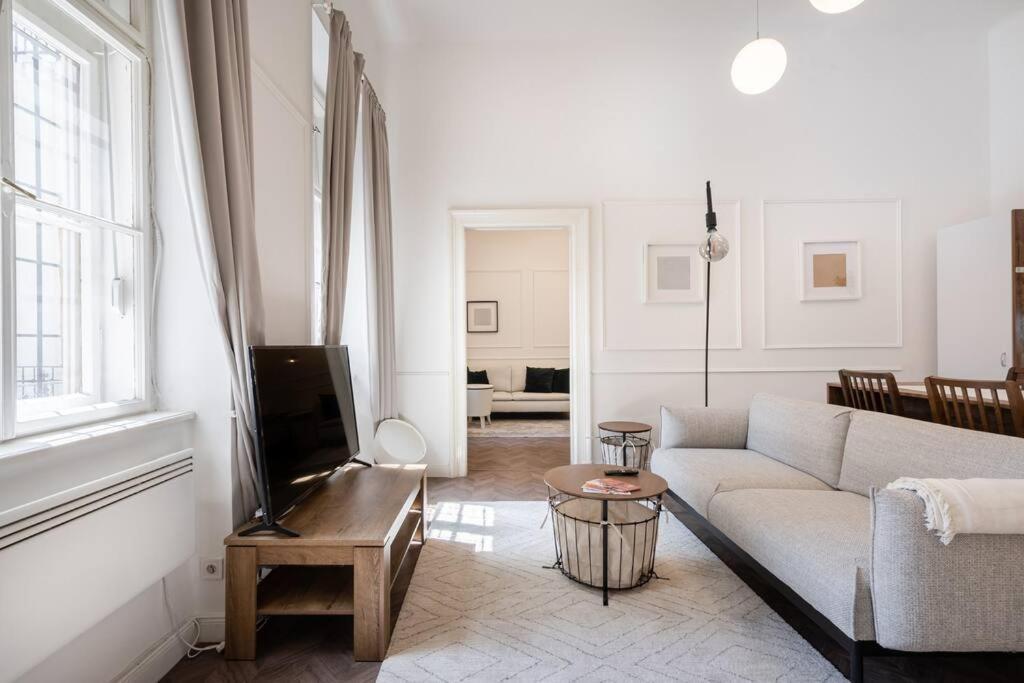 Stylish Apartment In The City Center 布达佩斯 外观 照片